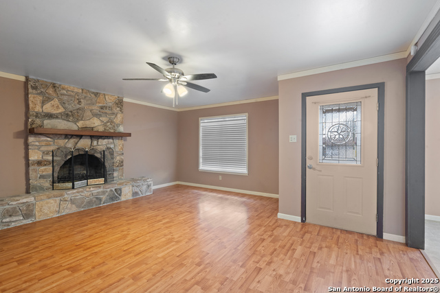 Listing photo id 4 for 203 Margaret