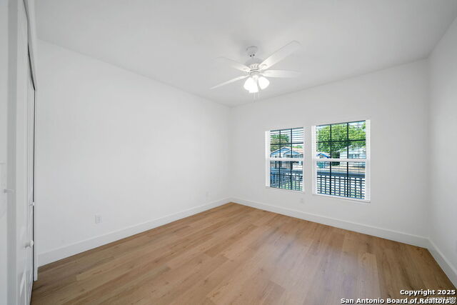 Image 20 of 23 For 2304 Perez