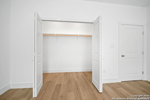 Image 21 of 23 For 2304 Perez