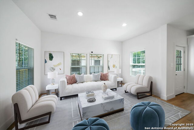 Image 5 of 23 For 2304 Perez