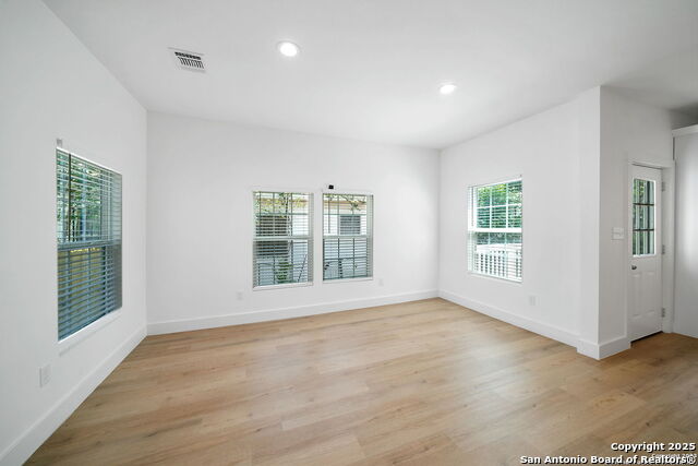 Image 6 of 23 For 2304 Perez