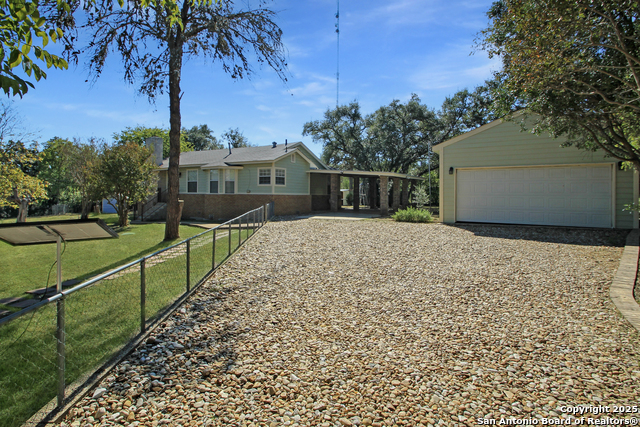 Image 2 of 20 For 1102 Mendelin