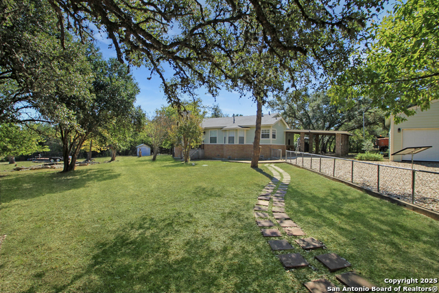 Image 3 of 20 For 1102 Mendelin