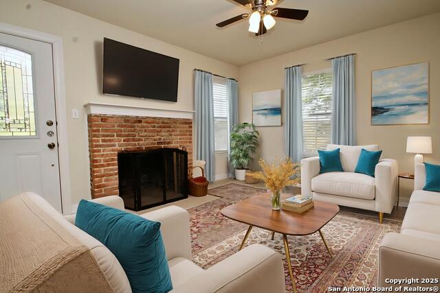 Image 4 of 20 For 1102 Mendelin