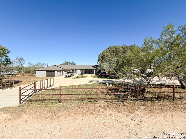 Details for 200 Pr 6631  , Devine, TX 78016