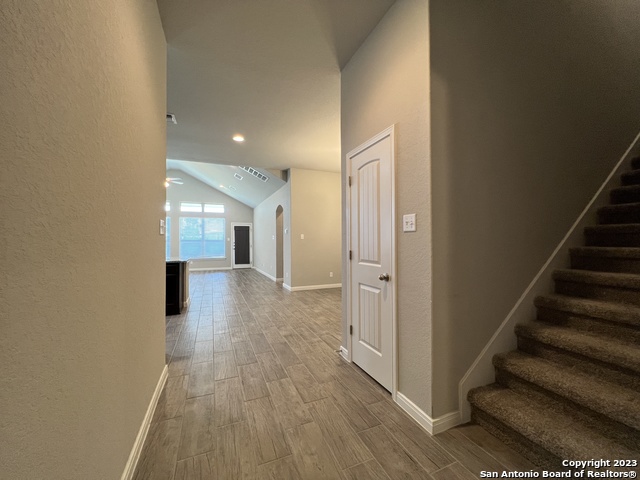 Listing photo id 2 for 3210 Genting