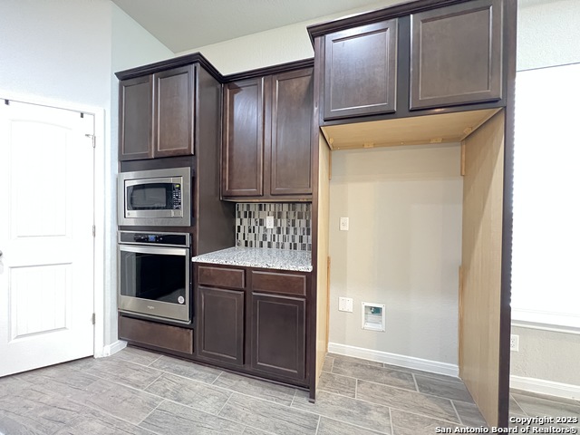 Listing photo id 5 for 3210 Genting