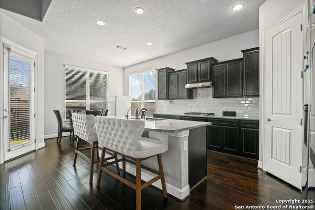 Listing photo id 10 for 744 Mesa Verde