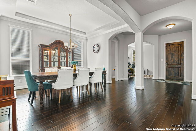 Listing photo id 4 for 744 Mesa Verde