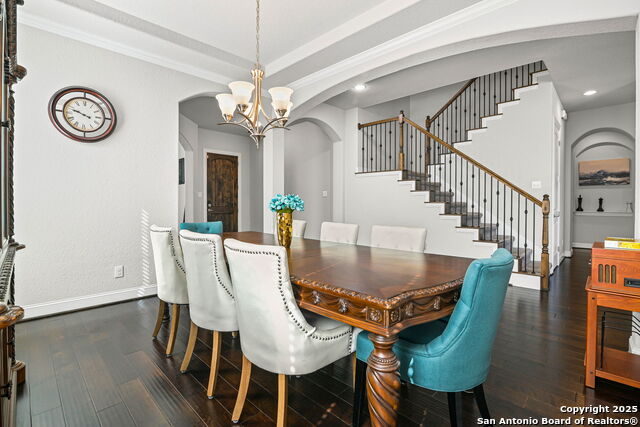 Listing photo id 5 for 744 Mesa Verde