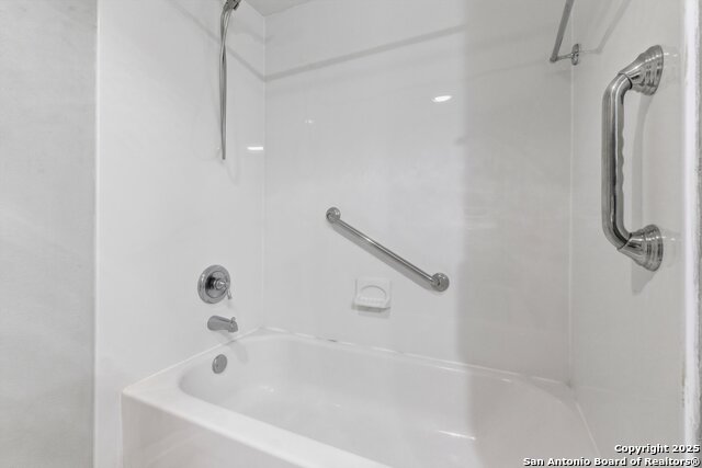 Image 15 of 23 For 14122 Churchill Estates  803