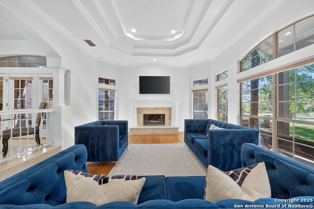 Image 2 of 29 For 6 Regent Arms