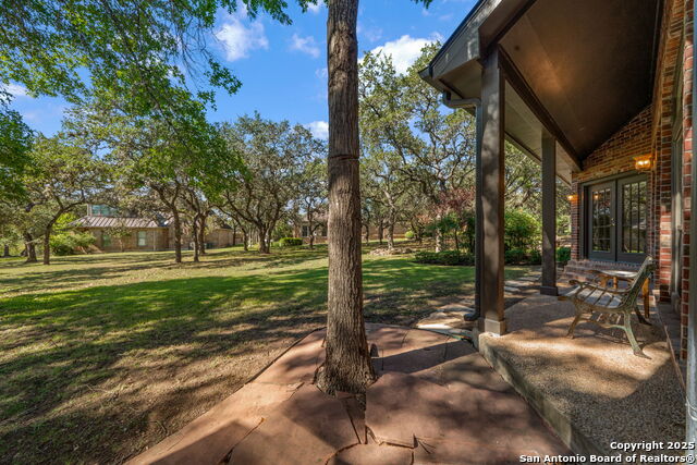 Image 22 of 29 For 6 Regent Arms