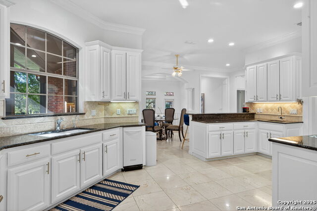 Image 3 of 29 For 6 Regent Arms