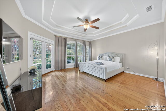 Image 4 of 29 For 6 Regent Arms