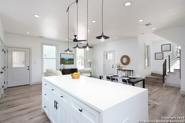 Image 12 of 56 For 419 Mesquite St N