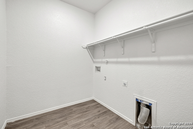 Image 15 of 33 For 5719 Hematite Rim