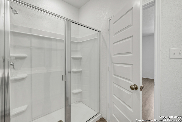 Image 20 of 33 For 5719 Hematite Rim