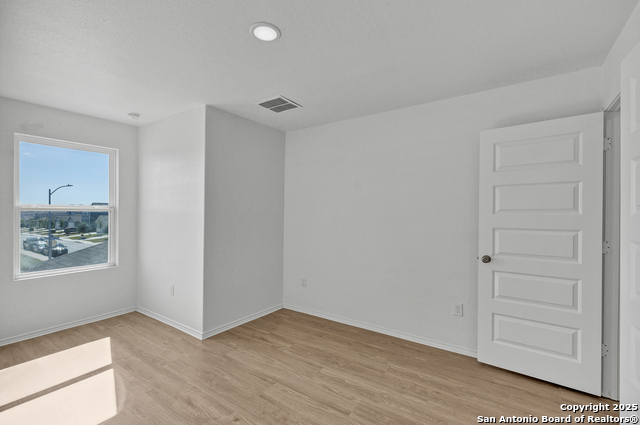 Image 25 of 33 For 5719 Hematite Rim