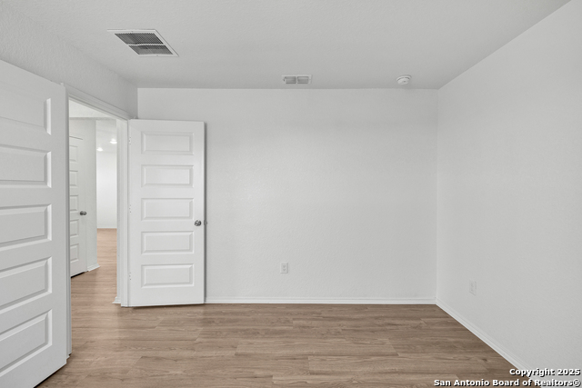 Image 28 of 33 For 5719 Hematite Rim