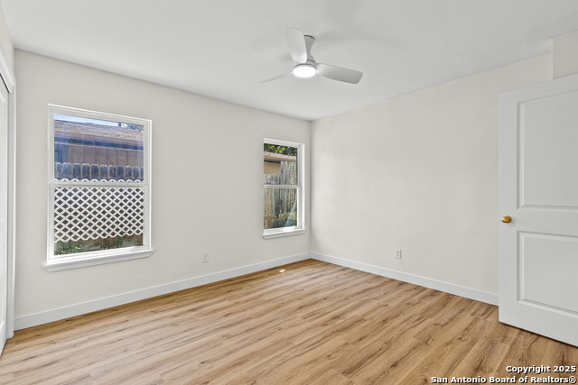 Image 9 of 21 For 534 Brightwood Pl