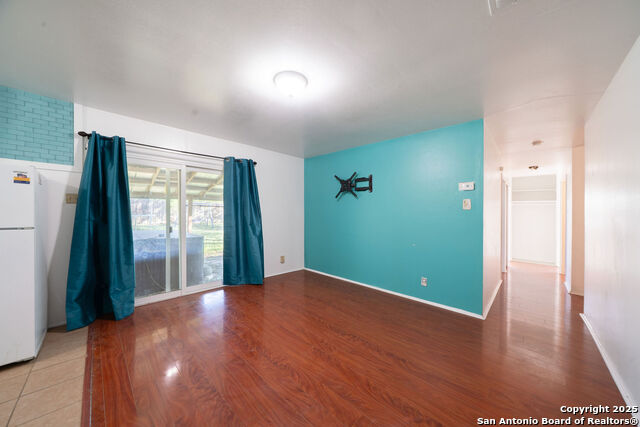 Image 18 of 25 For 5135 Village Lawn