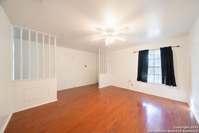 Image 21 of 25 For 5135 Village Lawn