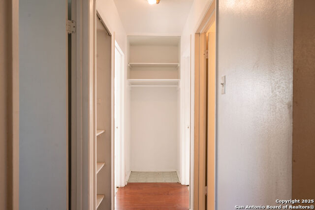 Image 6 of 25 For 5135 Village Lawn