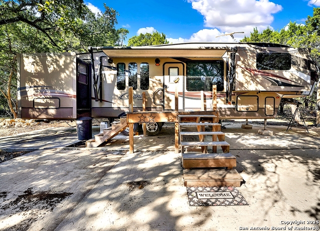 Details for 848 Avenue J, Lakehills, TX 78063