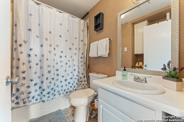 Image 17 of 39 For 1843 Rhinestone