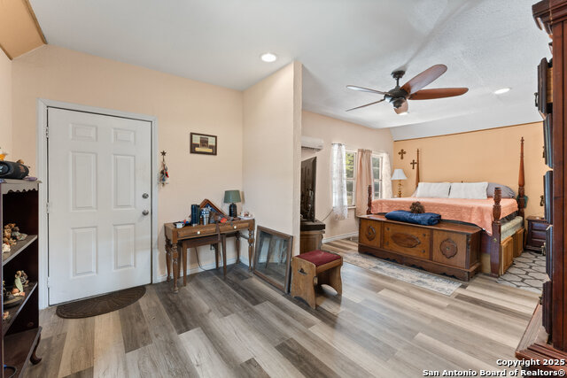 Image 22 of 39 For 1843 Rhinestone