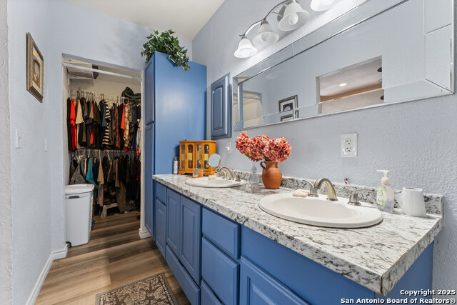 Image 29 of 39 For 1843 Rhinestone