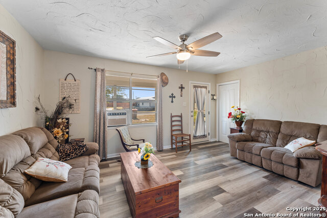 Image 5 of 39 For 1843 Rhinestone