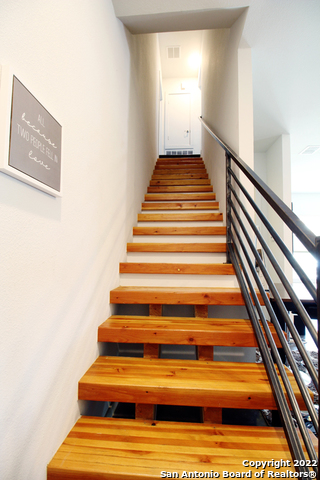 Image 13 of 27 For 236 Cevallos E Unit 101