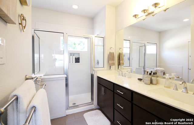 Image 16 of 27 For 236 Cevallos E Unit 101