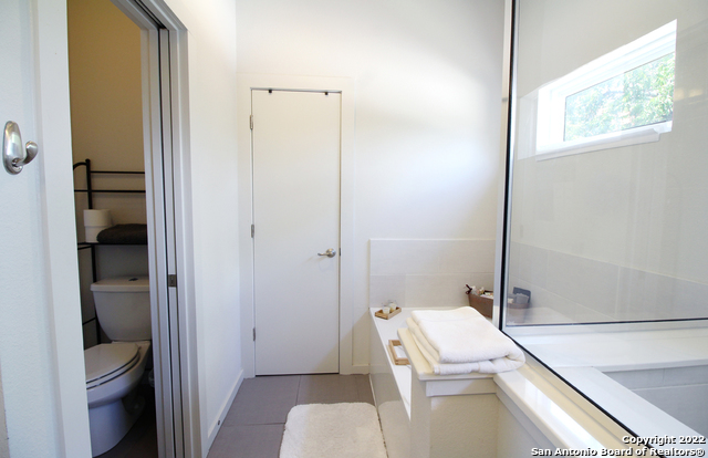 Image 17 of 27 For 236 Cevallos E Unit 101