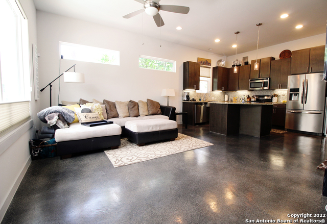 Image 6 of 27 For 236 Cevallos E Unit 101