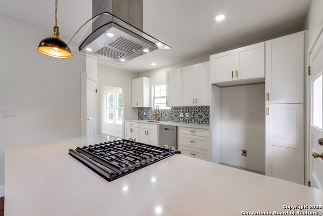 Image 7 of 24 For 2007 Mistletoe