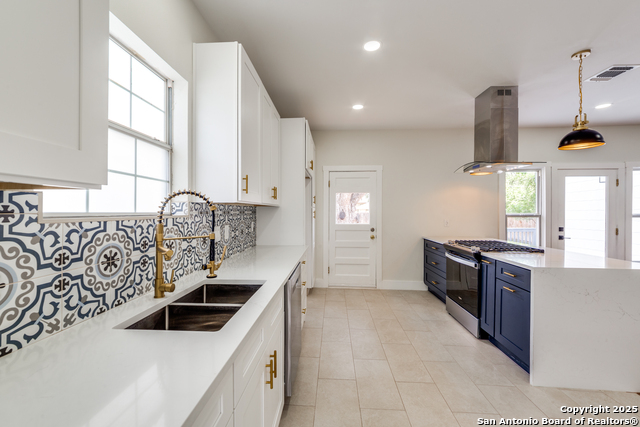 Image 9 of 24 For 2007 Mistletoe