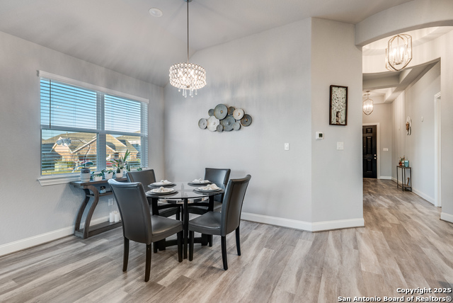 Listing photo id 8 for 101 Cheslyn  