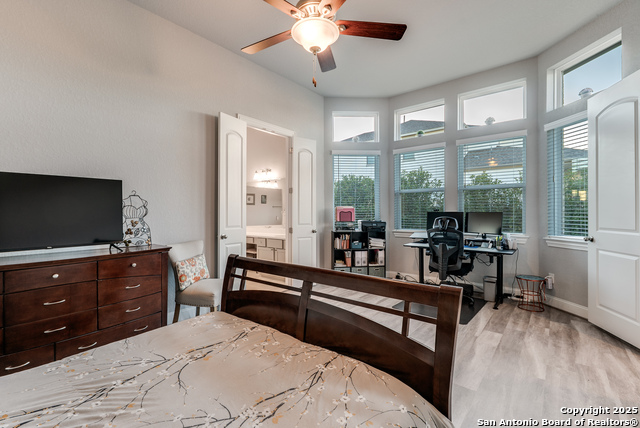 Listing photo id 10 for 101 Cheslyn  