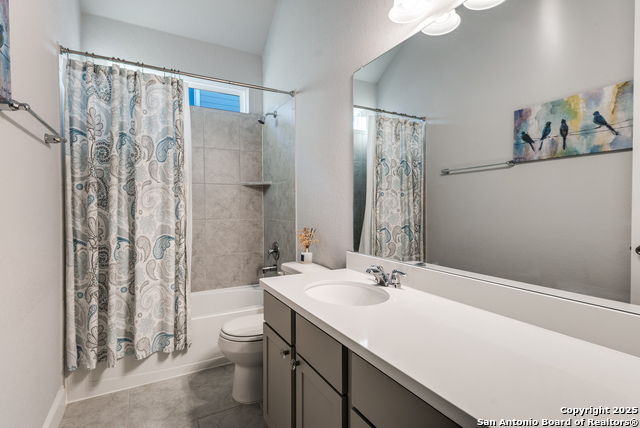 Listing photo id 17 for 101 Cheslyn  