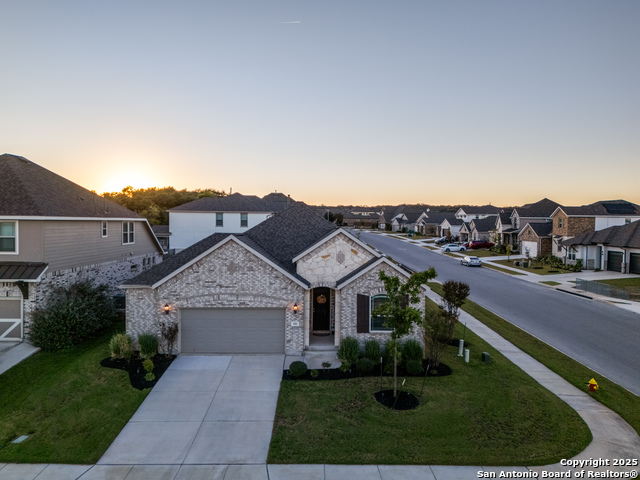 Listing photo id 23 for 101 Cheslyn  