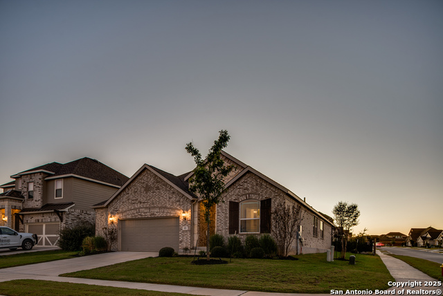 Listing photo id 25 for 101 Cheslyn  