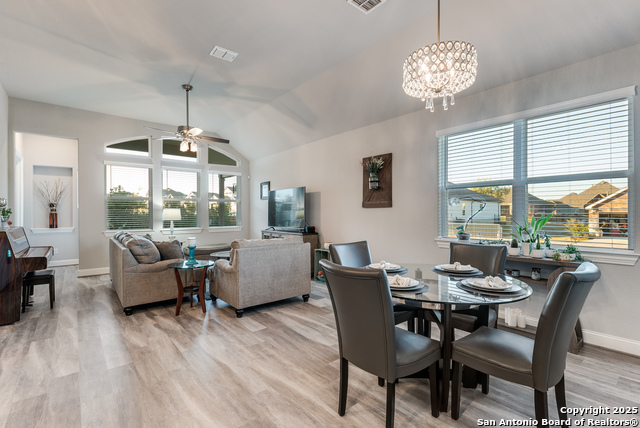 Listing photo id 4 for 101 Cheslyn  