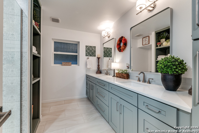 Image 32 of 46 For 311 Woodlake