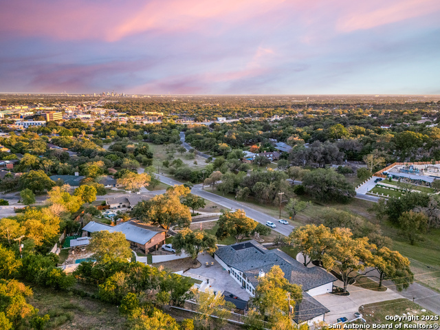 Image 43 of 46 For 311 Woodlake