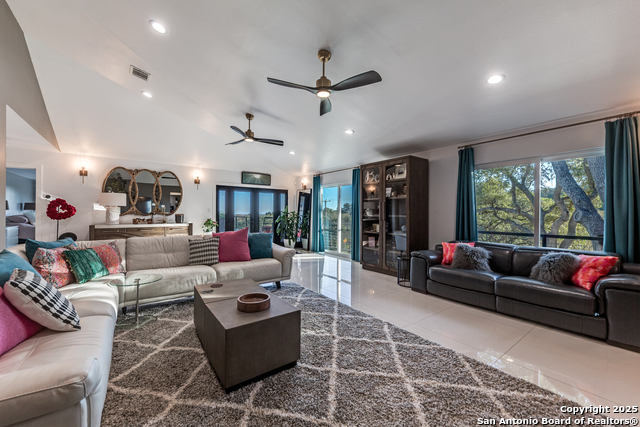 Image 7 of 46 For 311 Woodlake