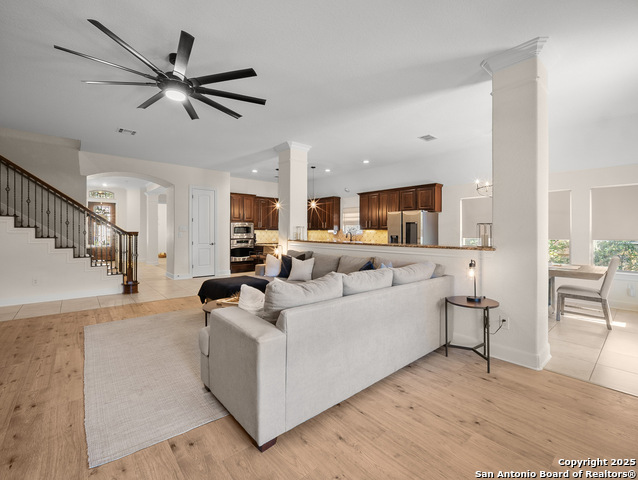 Image 15 of 54 For 918 Olivia View