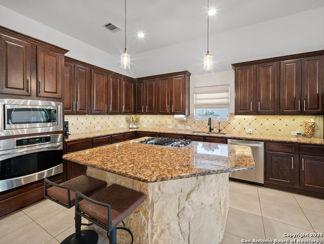 Image 19 of 54 For 918 Olivia View